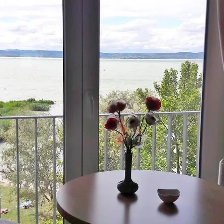 Apartment Club218 Viktoria Wellness Apartman *
