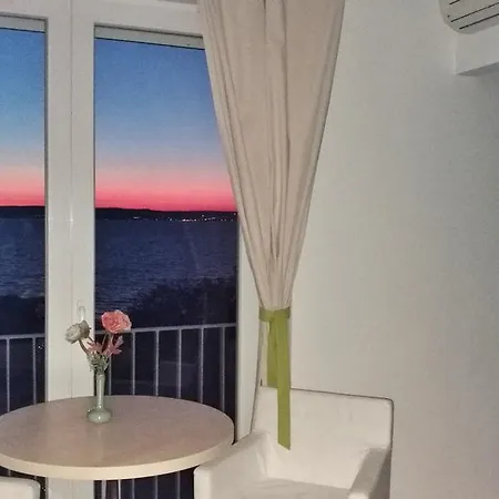 Club218 Viktoria Wellness Apartman * Siofok